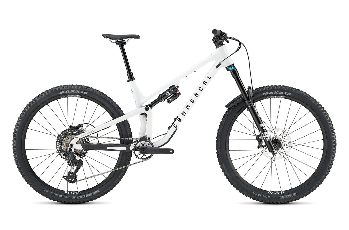 COMMENCAL META V5 ESSENTIAL PURE WHITE 2027