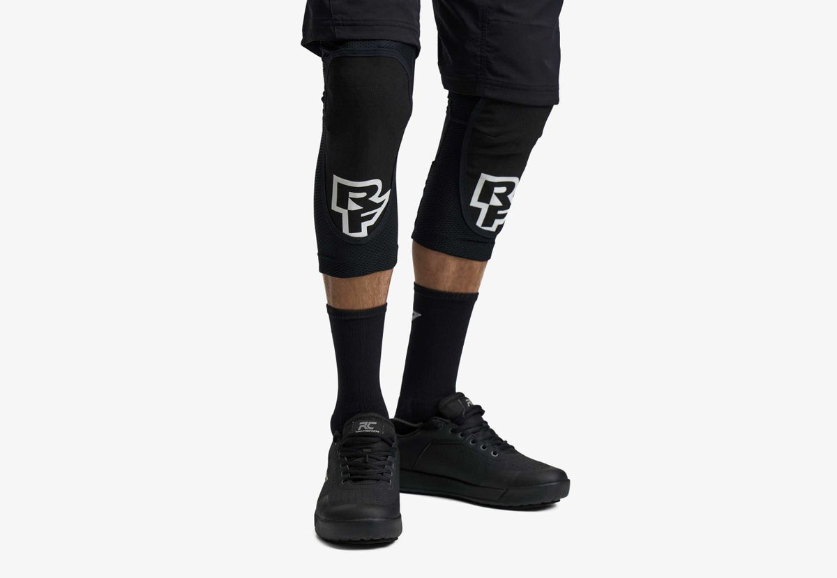 Raceface Covert Knee Pads