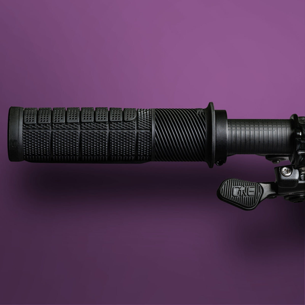 OneUpComponents_ThickGrips_OnBike1.jpg