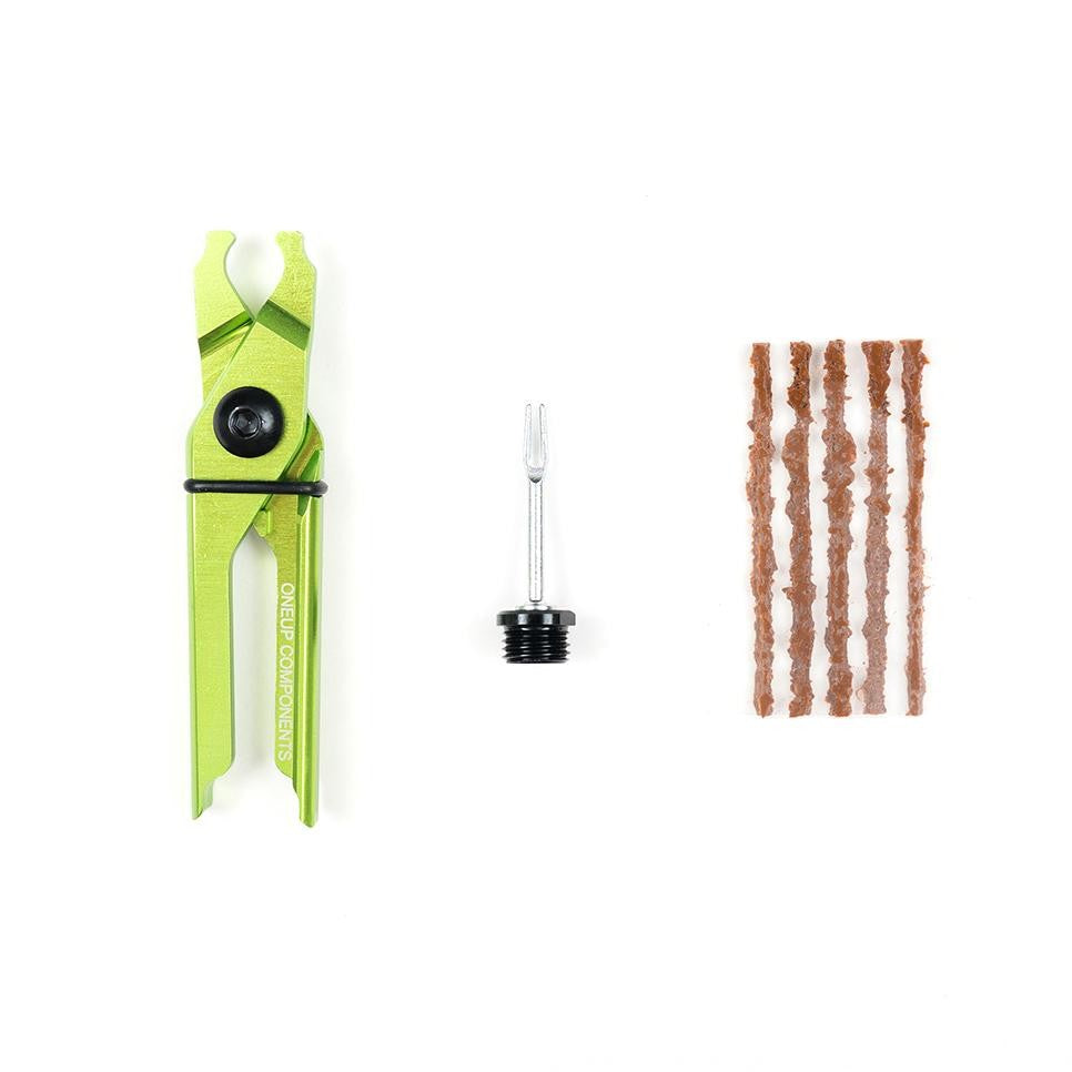 OneUp-Components-Plug-Plier-Pro-kit-966_23cf5e00-d7f9-4e17-9e85-3918602764c5.jpg